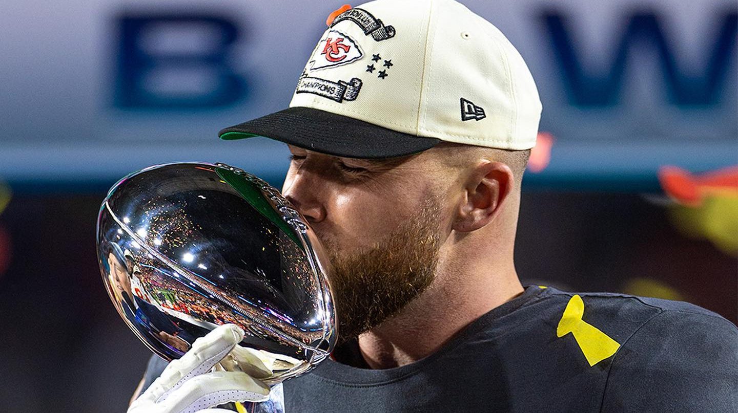 What is Travis Kelce Net Worth?